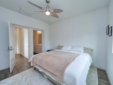 493 Tailoff Ln, Sacramento, CA 95818 - photo 5