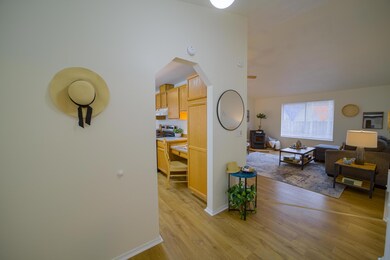 2014 SW 30th St, Redmond, OR 97756 - photo 5