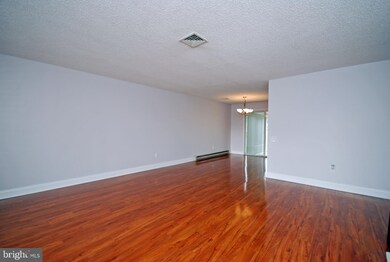 227A Convent Rd unit 227 A, Monroe Township, NJ 08831 - photo 3