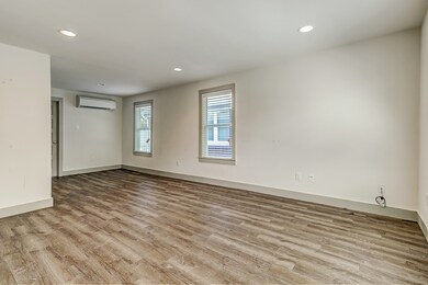 1009 Enid St unit 4, Houston, TX 77009 - photo 7