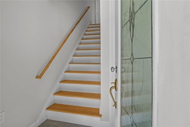 135 Old Mill Blvd, Warwick, RI 02889 - photo 5