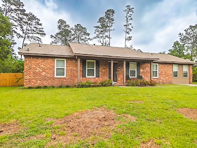 12-Front Yard (1)