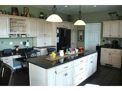 Kitchen. spacious kitchen has granite counter tops