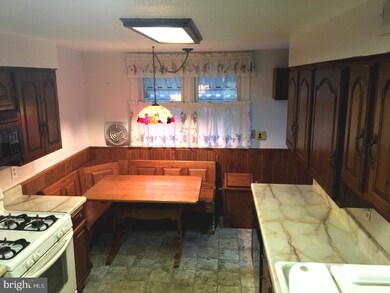 614 Meadow Ln, Oreland, PA 19075 - photo 6