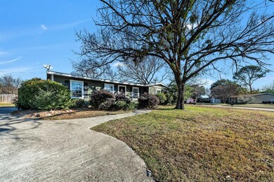 324 W Pecan St, Hurst, TX 76053 - photo 5