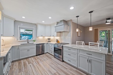 220 Woodedge Cir E, Powell, OH 43065 - photo 3