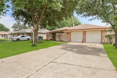 6415 Deirdre Anne Dr, Houston, TX 77088 - photo 2