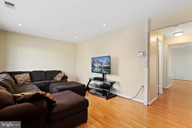 11366 Laurelwalk Dr, Laurel, MD 20708 - photo 3