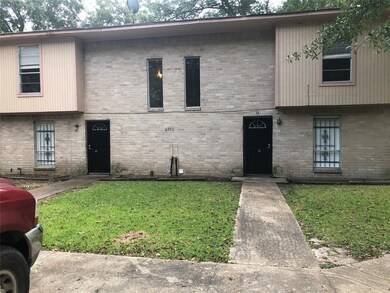 6706 Finch St unit 1-2, Houston, TX 77028 - photo 2