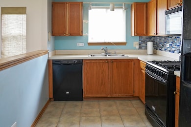 1915 Mayan Ct, Joliet, IL 60435 - photo 4