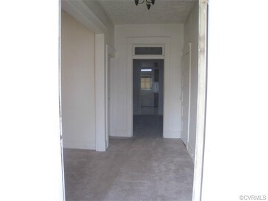 Foyer.