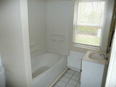 496 Providence St, West Warwick, RI 02893 - photo 6