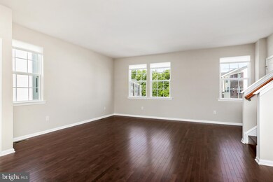 439 Dogwood Dr, Woodbury, NJ 08096 - photo 2