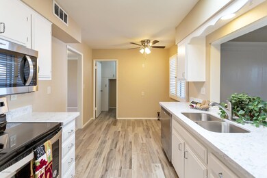 11114 W Emerald Dr, Sun City, AZ 85351 - photo 2