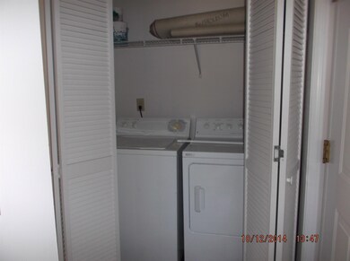 173 Hildred Dr, Burlington, VT 05401 - photo 6