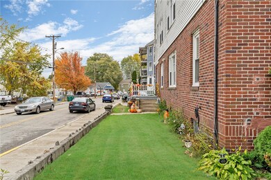 123 2nd Ave, Woonsocket, RI 02895 - photo 2