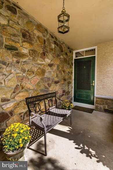 118 Loramie Cir unit 18, Berwyn, PA 19312 - photo 4