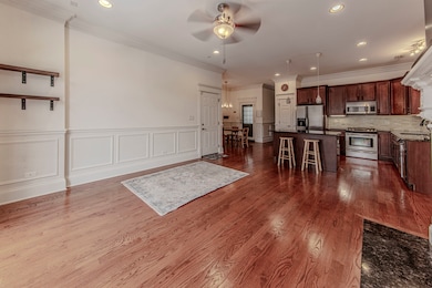 unlisted-address, Chicago, IL 60659 - photo 4