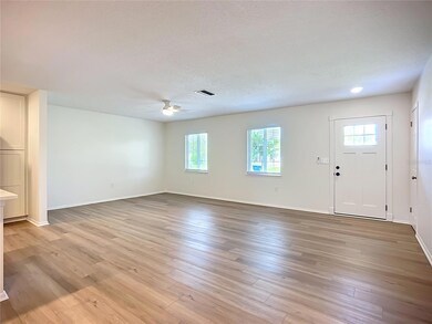 2809 Taunton Dr W, Bradenton, FL 34205 - photo 5