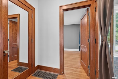 1514 16th St, Moline, IL 61265 - photo 4