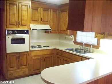 Kitchen - Spacious Kitchen with Beautiful Cabinetr