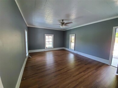 301 S Lane St, Decatur, TX 76234 - photo 5