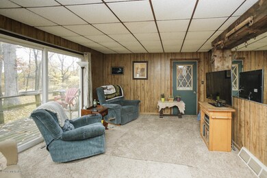 1799 cloverdale road-103