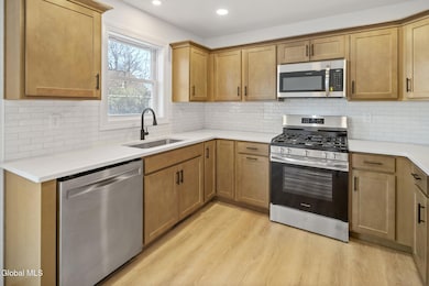 1049 Laura St, Schenectady, NY 12306 - photo 7