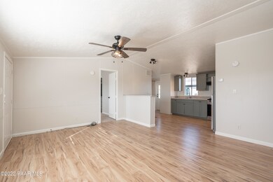 24790 N Mitchell Ln, Paulden, AZ 86334 - photo 7