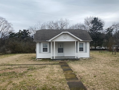 300 Kingwood Ave, Shelbyville, TN 37160 - photo 3