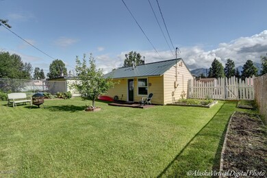 1504 Twining Dr, Anchorage, AK 99504 - photo 4