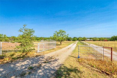 3690 Holbrook Rd, Springtown, TX 76082 - photo 7