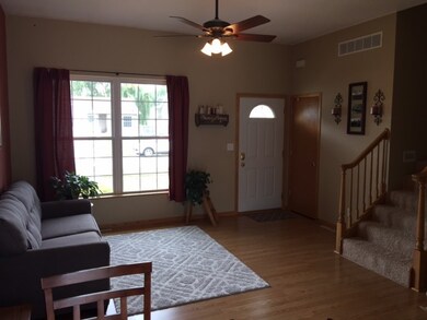 4049 Jill Dr, Waterloo, IA 50701 - photo 5