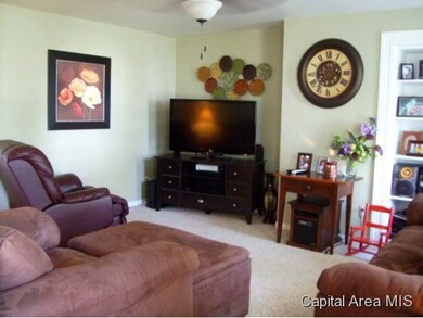 2259 West St, Jacksonville, IL 62650 - photo 5