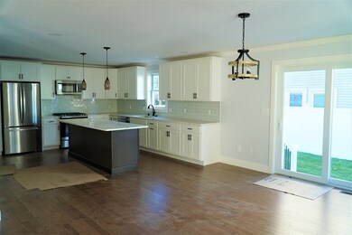 5 Bennett St unit 2 (Right), Wakefield, MA 01880 - photo 2