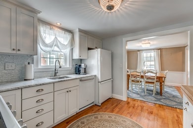 14 White Cir, Wakefield, MA 01880 - photo 7