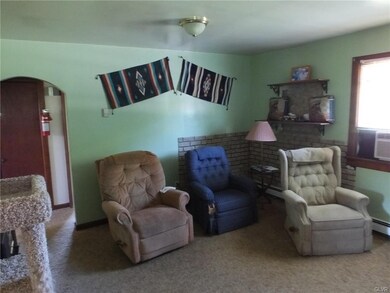 3428 E Grant St, Slatington, PA 18080 - photo 4