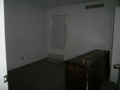 115 W Cleveland Ave, Elkhart, IN 46516 - photo 5