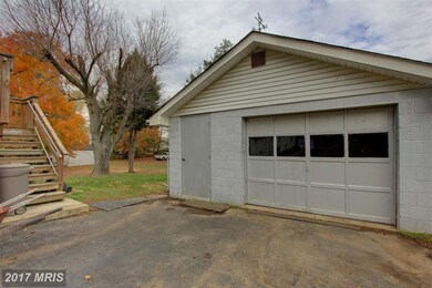 10710 Scaggsville Rd, Laurel, MD 20723 - photo 4