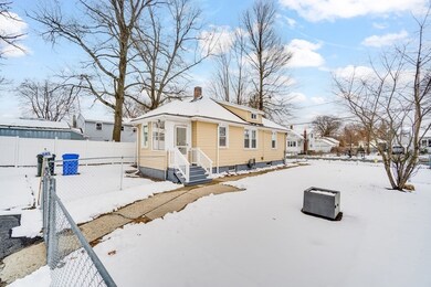 35 Stuart St, Springfield, MA 01119 - photo 5