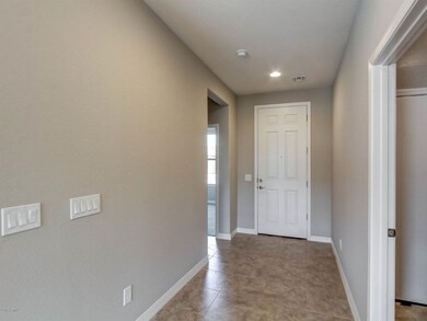 003_Foyer