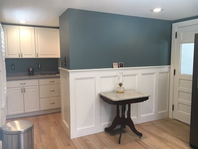 39 School St, Lincoln, NH 03251 - photo 4