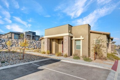 925 Allister Fields Ln, Las Vegas, NV 89138 - photo 2
