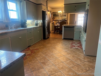 1324 N 3rd Ave, Durant, OK 74701 - photo 7