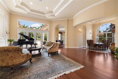 FORMAL LIVING