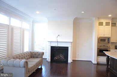 10871 Symphony Park Dr, North Bethesda, MD 20852 - photo 5