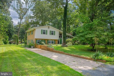 10135 Dogwood Dr, White Plains, MD 20695 - photo 4