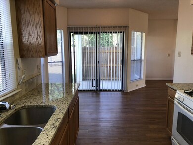 8300 Bradford Edward Cove unit B, Austin, TX 78759 - photo 5