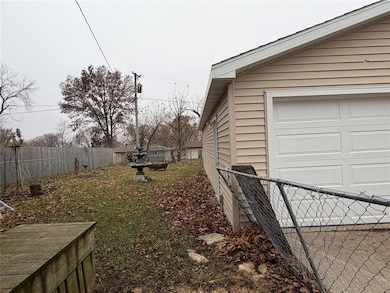 211 N Center St, Zearing, IA 50278 - photo 5