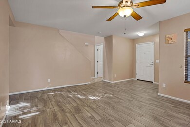 10820 W Elm St-29